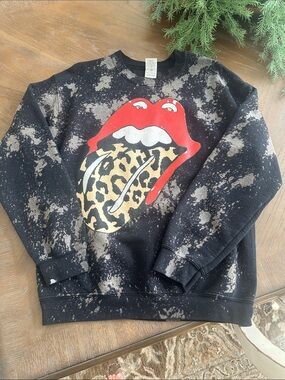Black Graphic Sweatshirt with Red Leopard Tongue Print